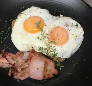 Fried Egg & Bacon